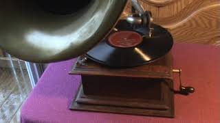 Victor I phonograph playing [upl. by Anglo]