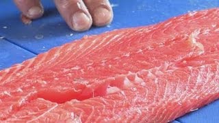 A guide to removing salmon skin [upl. by Dorie]