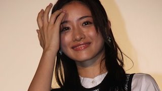 川口春奈の大胆ドレスに 石原さとみ「色っぽくなった」 映画「幕末高校生」完成披露試写会2 [upl. by Atteniuq]