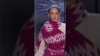 Gigi Hadid Opening Prabal Gurung Fall 2018 runwayshowcase fashionshow voguerunway [upl. by Reisman]