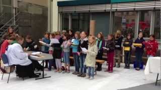 Aufstehen aufeinander zugehen  Kinderchor Sankt Severus Boppard [upl. by Ledif]