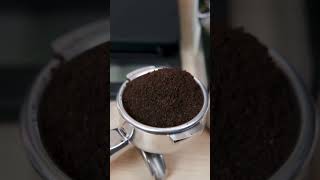 Kenapa Hasil Espresso Gak Bagus  coffee coffeemaker espresso asmr barista kopi ngopi café [upl. by Sibylla]