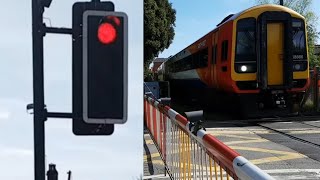 Lymington Town Level Crossing Hampshire [upl. by Brine967]