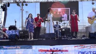 Midnight Hustle Beechwood 45789 The Shoop Shoop Song Concord July 4 2014 [upl. by Elo]