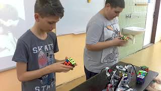 DTH 2018  Rubikkocka kirakó verseny [upl. by Buckler]