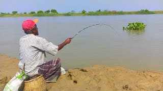 Fishing in a flowing river with a bow Fishing in a rural setting fishing hookfishing মাছধরা [upl. by Grochow]