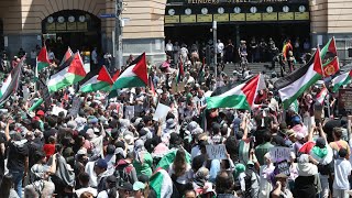 Hundreds of students protest for Palestine in Melbourne [upl. by Tiffy]