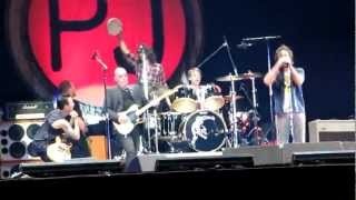 Pearl Jam  Kick Out The Jams wDave Grohl amp Alain Johannes  Werchter July 4 2010 [upl. by Htez307]