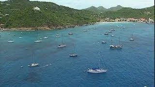 Saint BarthélemyGuadeloupe  bateaux au mouillage de Corossol à Gustavia [upl. by Ariella]