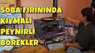 SOBA FIRININDA KIYMALI VE PEYNİRLİ BÖREKLER [upl. by Weibel]