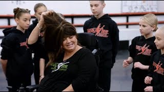 Dance Moms Abby Takes Off Her Wig And Shows Her Scars Season 8 Episode 1 [upl. by Luise]