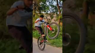 Stoppie and whellie stunt letsmakestuntridingfamous trending Rizwanstuntz [upl. by Pearl]