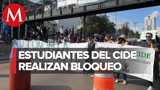 Con bloqueo en la MéxicoToluca comunidad del CIDE exige diálogo con el Conacyt [upl. by Airitak]