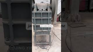 The jaw crusher machine stone crushing testing site jaw crusher stone machine quartz jycrusher [upl. by Ysac]