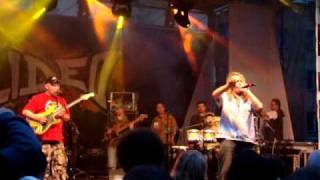 Maleo Reggae Rockers  Serca nie oszukasz Żyć aby kochać live [upl. by Srevart]