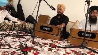 TAJINDER SINGH DIMPLE SINGH SINGING INFRONT OF USTAD GHULAM ALI KHAN SAHAB [upl. by Sandi322]