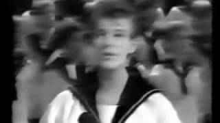 Morten Harket sings Mitt Hjerte Alltid Vanker and Her kommer julen in 1987 [upl. by Xavier]