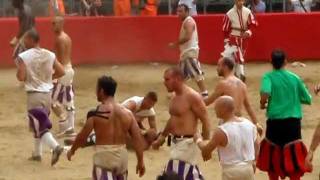 Calcio Storico Fiorentino Firenze 2011  1 [upl. by Afirahs190]