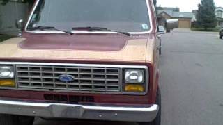 Walk around of the newest van in my collection 1985 Ford Econoline 350 with a strait piped 460 [upl. by Gambrell]