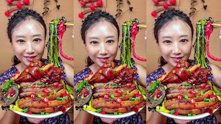 Rural ASMR Eating Pigs trotters twicecooked pork black fungus wakame full of appetite [upl. by Adnilrev]