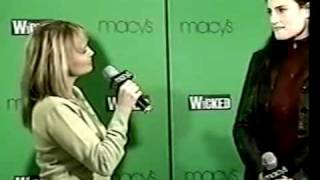 Idina Menzel and Kristin Chenoweth sing For Good  Macys [upl. by Noremmac]