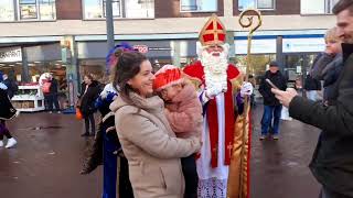 Gezellige sinterklaasviering op winkelcentrum Vinkhuizen [upl. by Martres21]