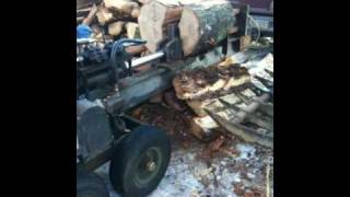 Home made log splitter splitting big logs [upl. by Trent185]