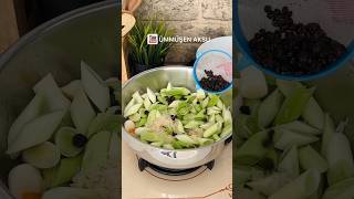 ZEYTİNYAĞLI PIRASA 😋👌 short shorts pırasa recipes [upl. by Ennahgem84]