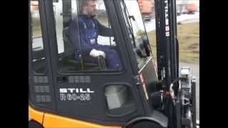 E4661  2500kg Still R6025 electro forklift from 2005 [upl. by Lokin]