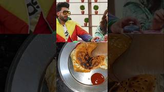 Alia Bhatt amp ranveer singh favorite egg burger 🥚 🍔 aliabhatt ranveersingh favorite egg burger [upl. by Darla257]