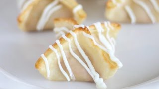 Strawberry Cream Cheese Wontons [upl. by Tu]