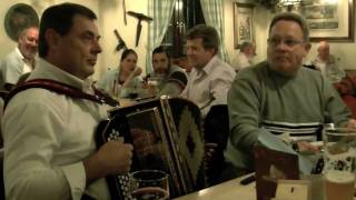 Bierglaslmusi Maisach 28102009 Clip 3  Steirische Harmonika [upl. by Yelich]