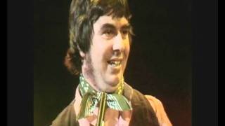 The Wurzels Combine Harvester ToTP 1976 5th appearance [upl. by Ehsrop]