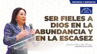 Ser fieles a Dios en la abundancia y en la escasez  Hna María Luisa Piraquive  IDMJI [upl. by Perrins]