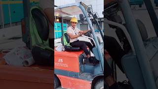 How To Drive Forklift Operator JobIn Malaysia forklift forkliftjob operator [upl. by Ribal]