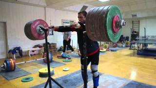 Dmitry Klokov 250kg 550lb ass to the grass front squat  with pause [upl. by Araet]