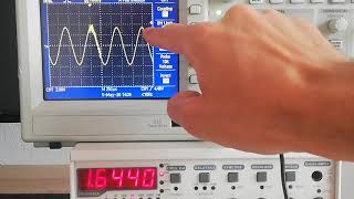 Branchement Oscilloscope  Générateur de fonctions [upl. by Ocire]