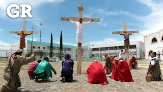 Viven reos El Viacrucis en el Penal  Monterrey [upl. by Digirb]