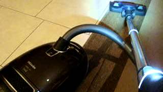 Miele vacuum cleaner S8590 UniQ [upl. by Iaria]