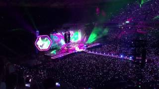 Coldplay  Sky full of stars HD LIVE Warsaw 2017 [upl. by Wera]