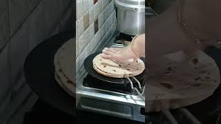 Roti pe roti pe rotirotifood cookingrecipes [upl. by Donelu]