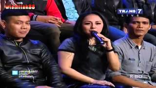 FULL Perang Adu Mulut FARHAT ABBAS vs DEWI PERSIK Hitam Putih 8 Januari 2014 [upl. by Hgiel377]