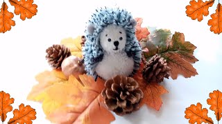 Słodki jeżyk z pomponów z resztek włóczki 🦔 Maskotka z recyklingu🍂 DIY 🍁Jak zrobić🍁 [upl. by Yevoc]