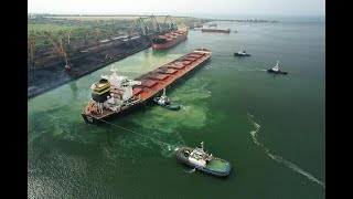 How Tugboats Work  🚢Gemi Manevraları  ⛴Tugboat Maneuvering  ⛴Ship maneuvering⚓️👨🏻‍✈️ [upl. by Hemphill]