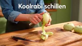 Koolrabi schillen  How to  Allerhande [upl. by Ahselrak]