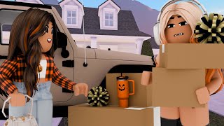 Moving to Berry Avenue  Roblox Berry Avenue Roleplays [upl. by Ibby]