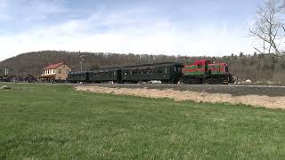 33024 4K East Broad Top GE 44toner M7 leads the Easter Train at Orbisonia PA shorts short [upl. by Neryt]