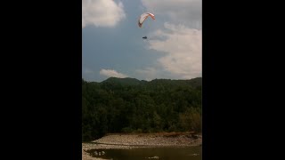 Atterraggio di emergenza in parapendio  Val Trebbia 2015 [upl. by Seerdi]