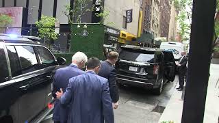 Former President Bill Clinton leaves Milos in NYC after having lunch with John Calipari [upl. by Anama753]