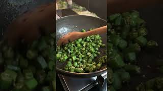 Bhindi Sukkha Recipe 💚  Bhindi ki Sabji  bhindi bhindirecipe bhindimasala bhindikisabjirecipe [upl. by Phox]